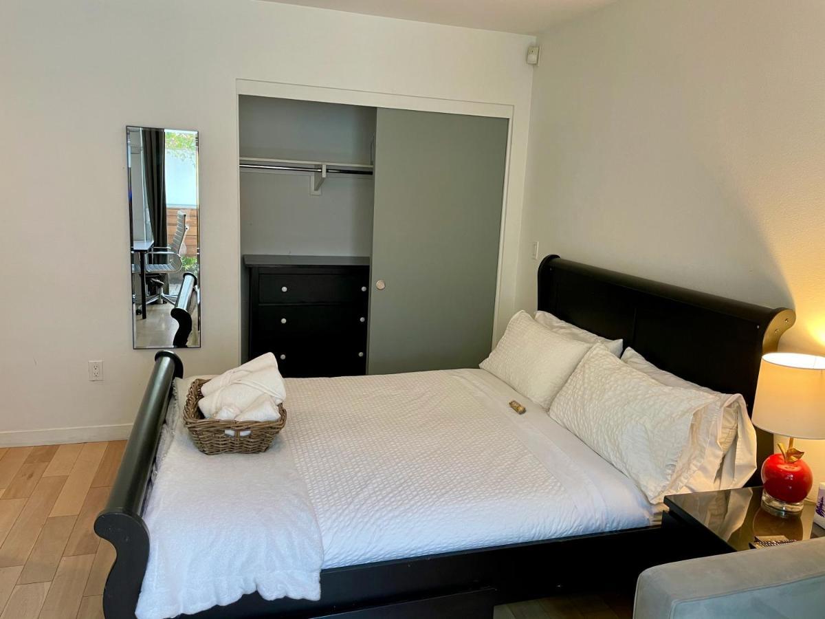 Hollywood'S Suite Los Angeles Exterior foto